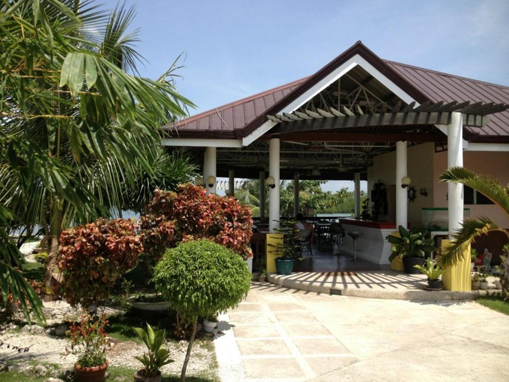 Moalboal Beach Resort Alcantara  Bagian luar foto