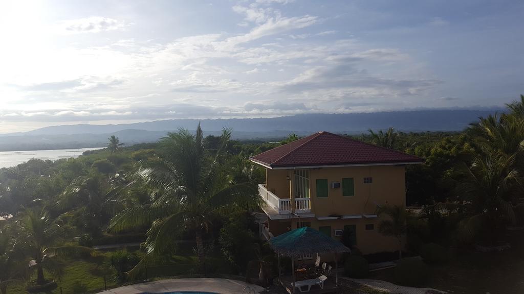 Moalboal Beach Resort Alcantara  Bagian luar foto