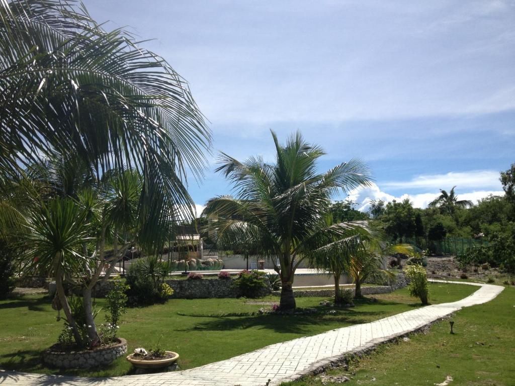 Moalboal Beach Resort Alcantara  Bagian luar foto
