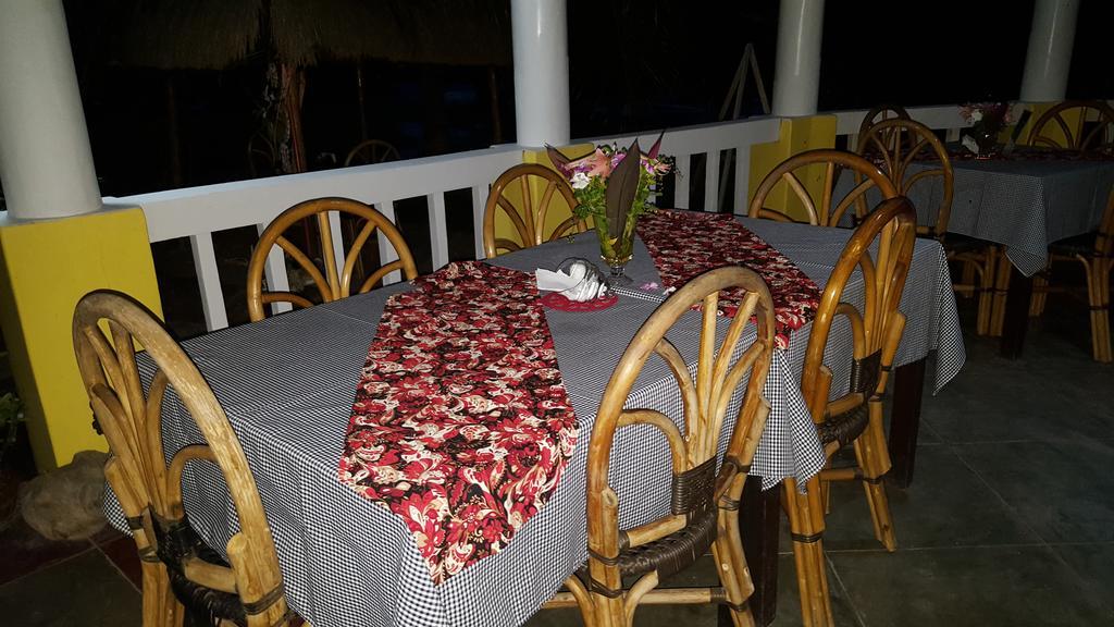 Moalboal Beach Resort Alcantara  Bagian luar foto