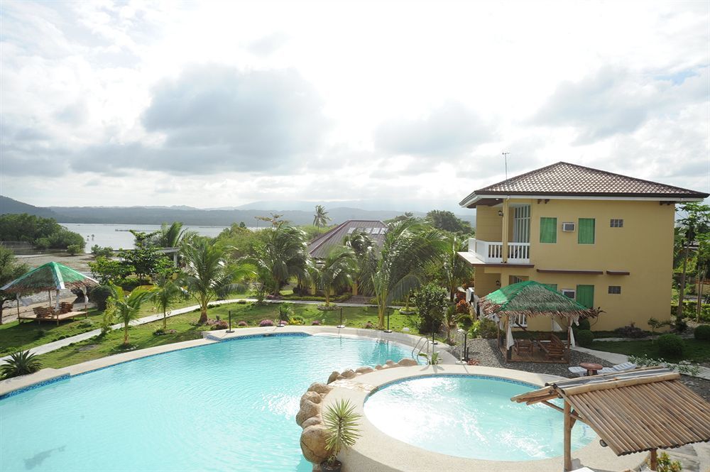 Moalboal Beach Resort Alcantara  Bagian luar foto