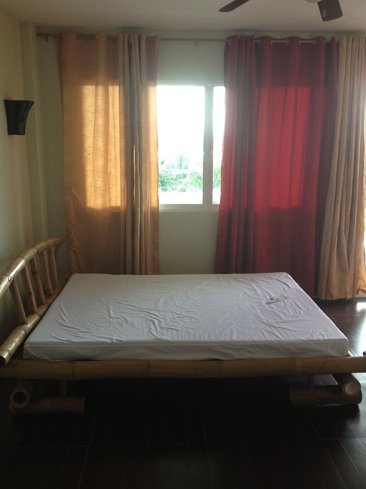 Moalboal Beach Resort Alcantara  Bagian luar foto
