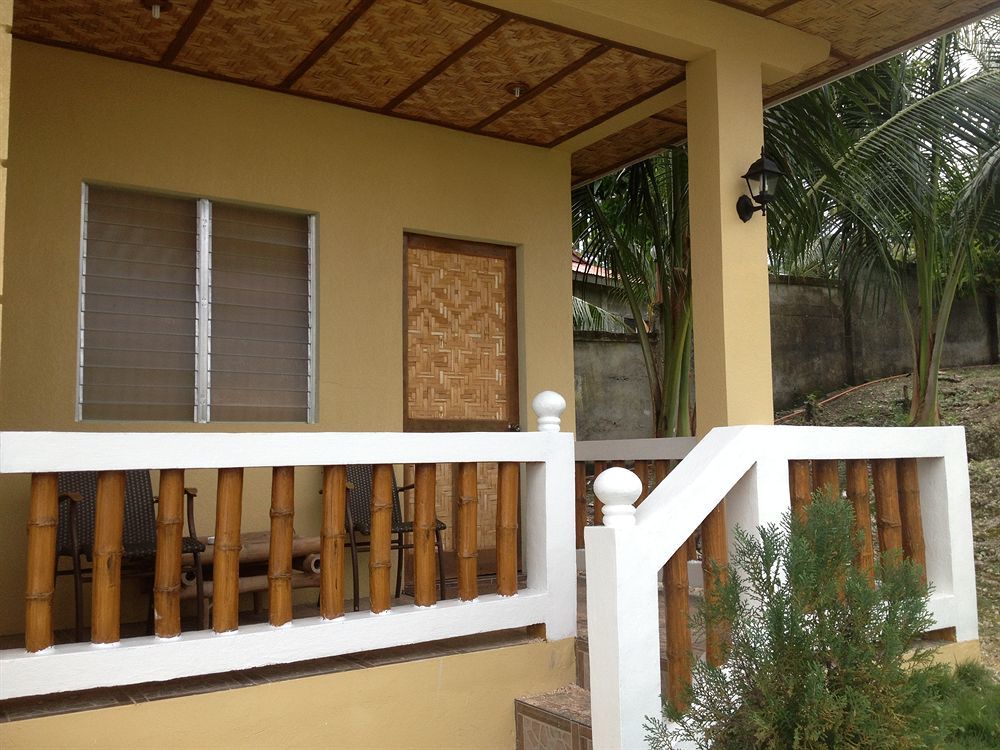 Moalboal Beach Resort Alcantara  Bagian luar foto