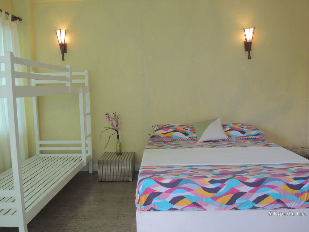 Moalboal Beach Resort Alcantara  Bagian luar foto