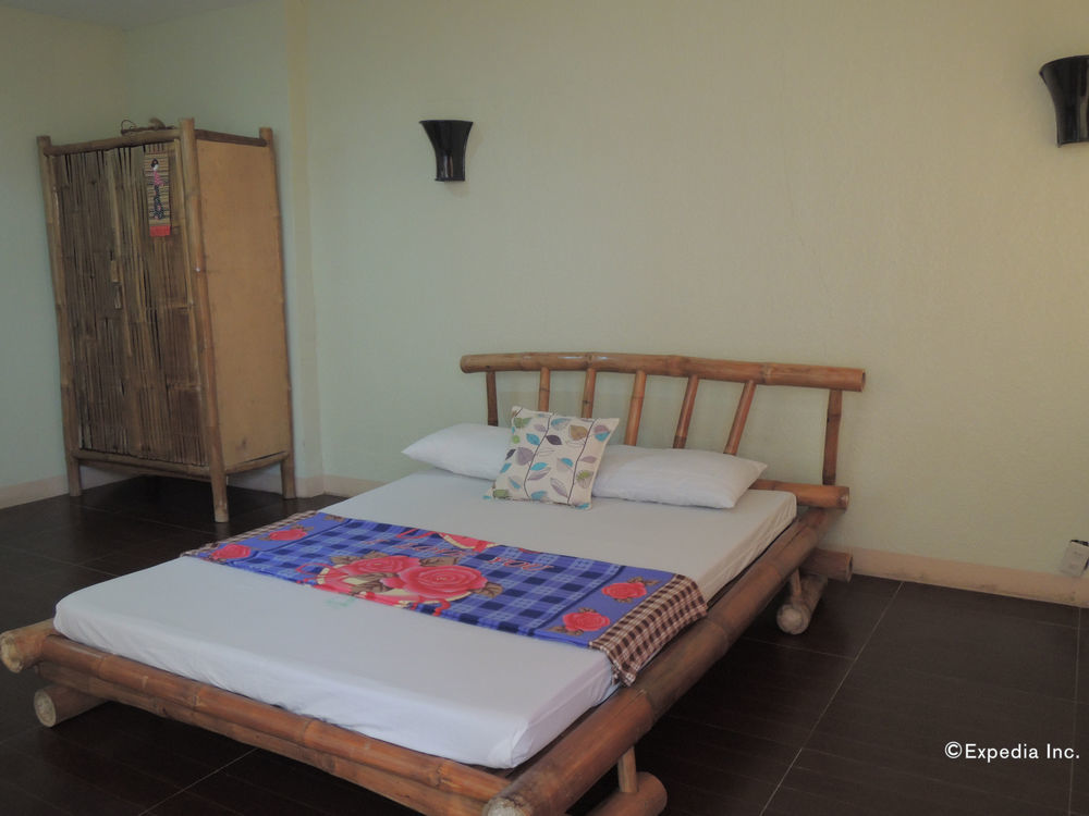 Moalboal Beach Resort Alcantara  Bagian luar foto