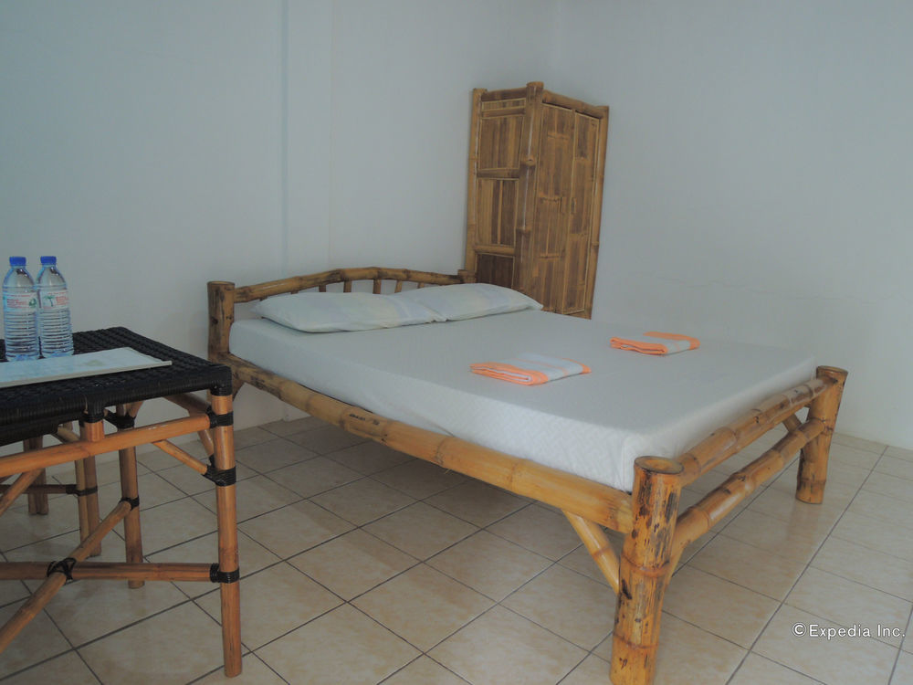 Moalboal Beach Resort Alcantara  Bagian luar foto