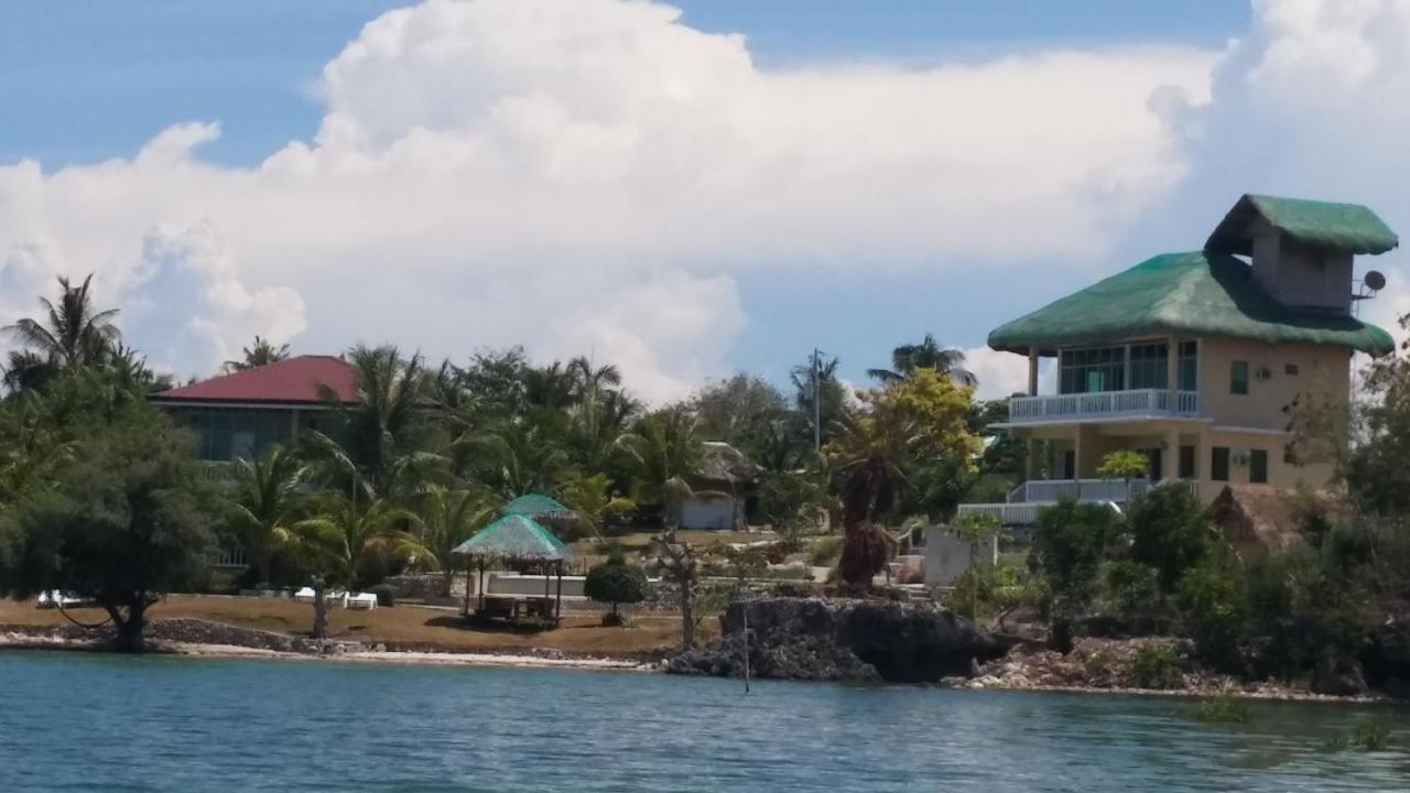 Moalboal Beach Resort Alcantara  Bagian luar foto